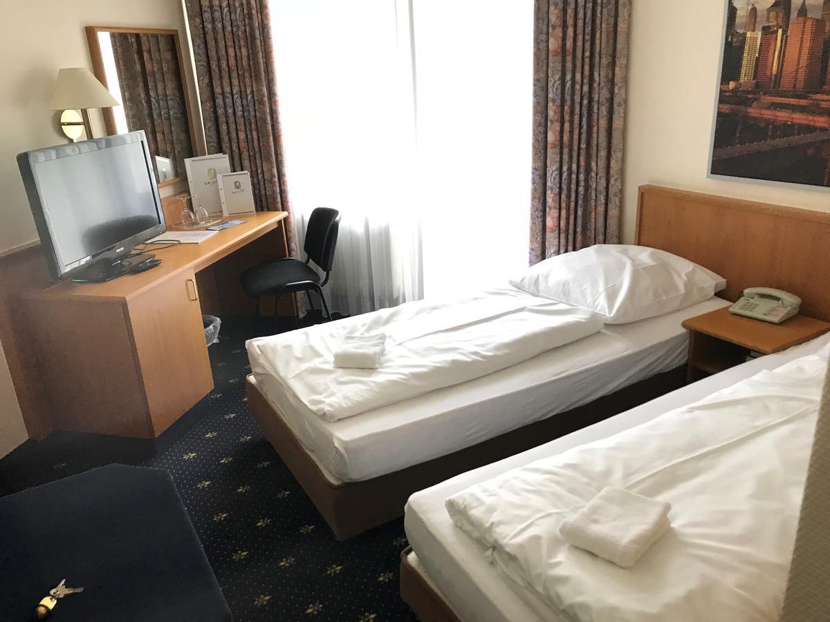 Karaman Group Hotel Bad Nenndorf Exteriör bild